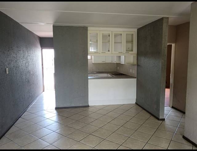 2 BEDROOM TOWNHOUSE FOR SALE IN MULBARTON